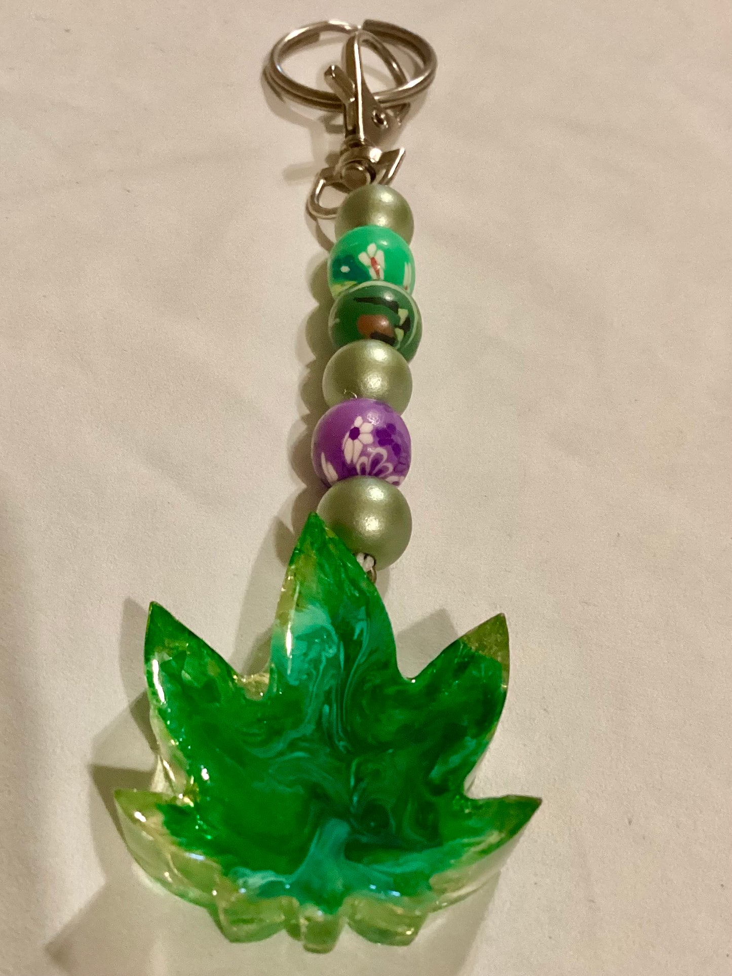 Handmade 1.5” Resin Green Weed Leaf Medallion & Beaded Stretchy Key Chain