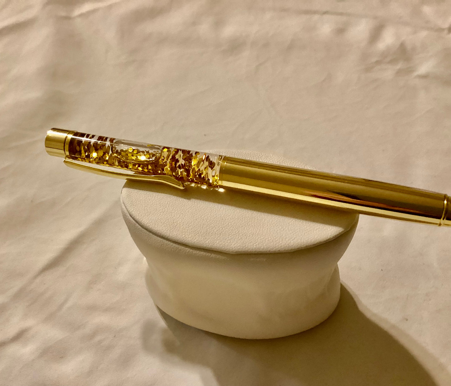 Handmade Elegant Gold Float Pen w/gold Hardware Beads & Glitter