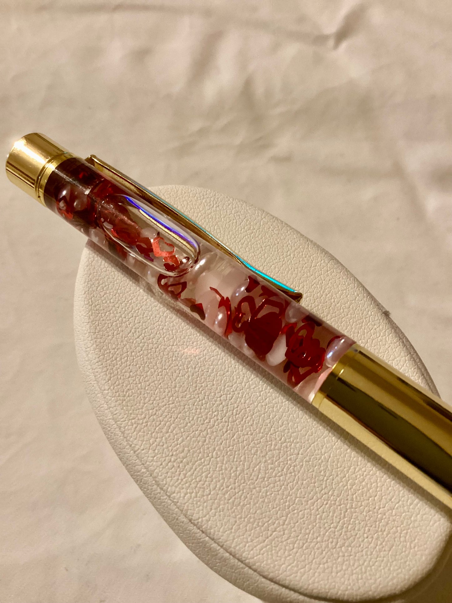 Handmade New Red Hearts & White Pearls Gold Float Pen