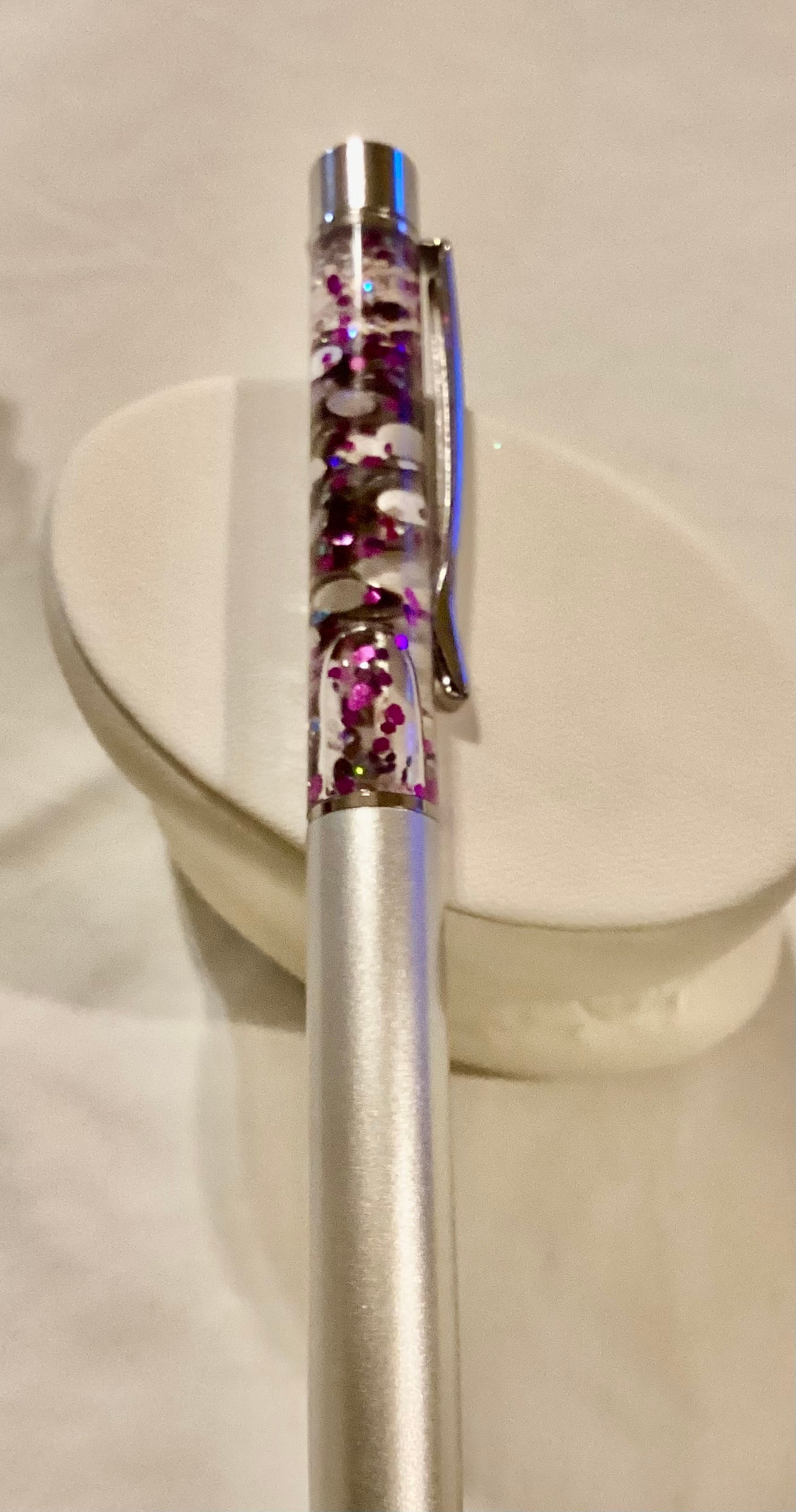 Handmade New Gorgeous Purple Dried Flowers w/ Silver Glitter Float Pen