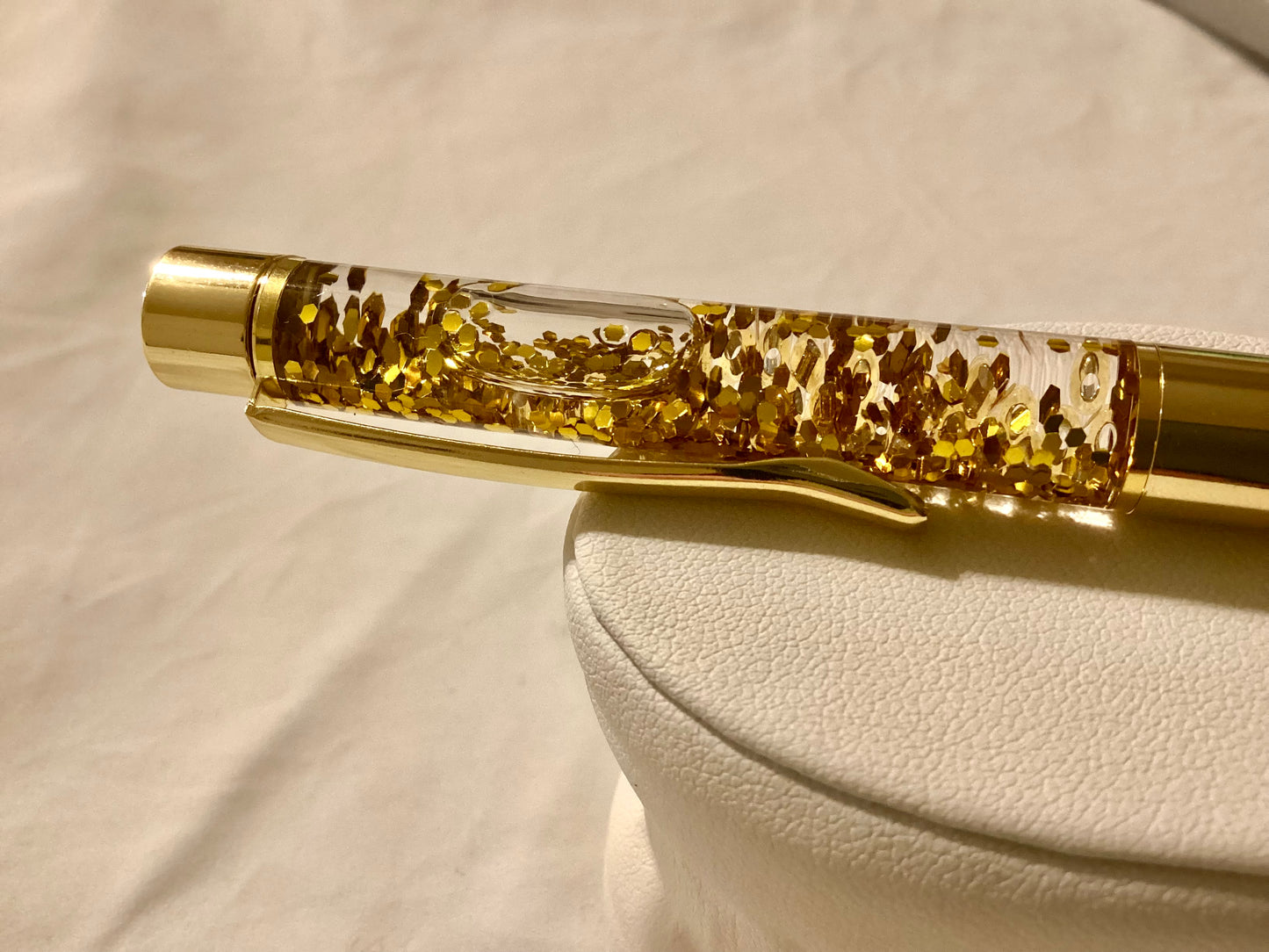 Handmade Elegant Gold Float Pen w/gold Hardware Beads & Glitter